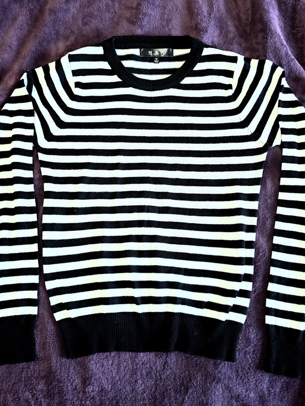 MAK Women's Black and white Striped Sweater, Medium